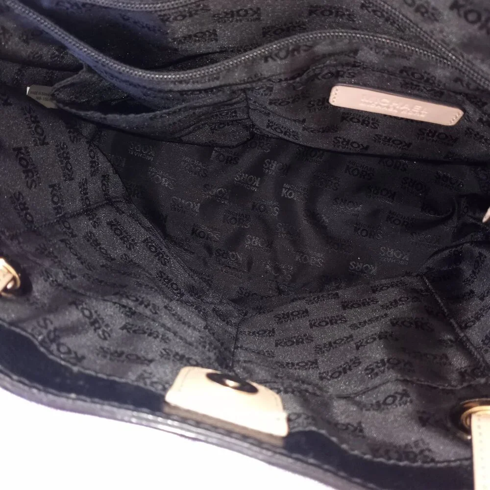 Michael Kors black shoulder bag ****